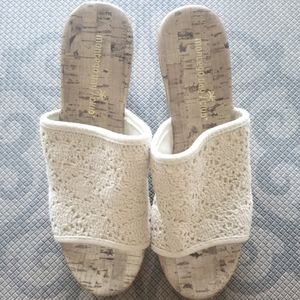 Montego Bay Club Peep Toe White Lace Wedges